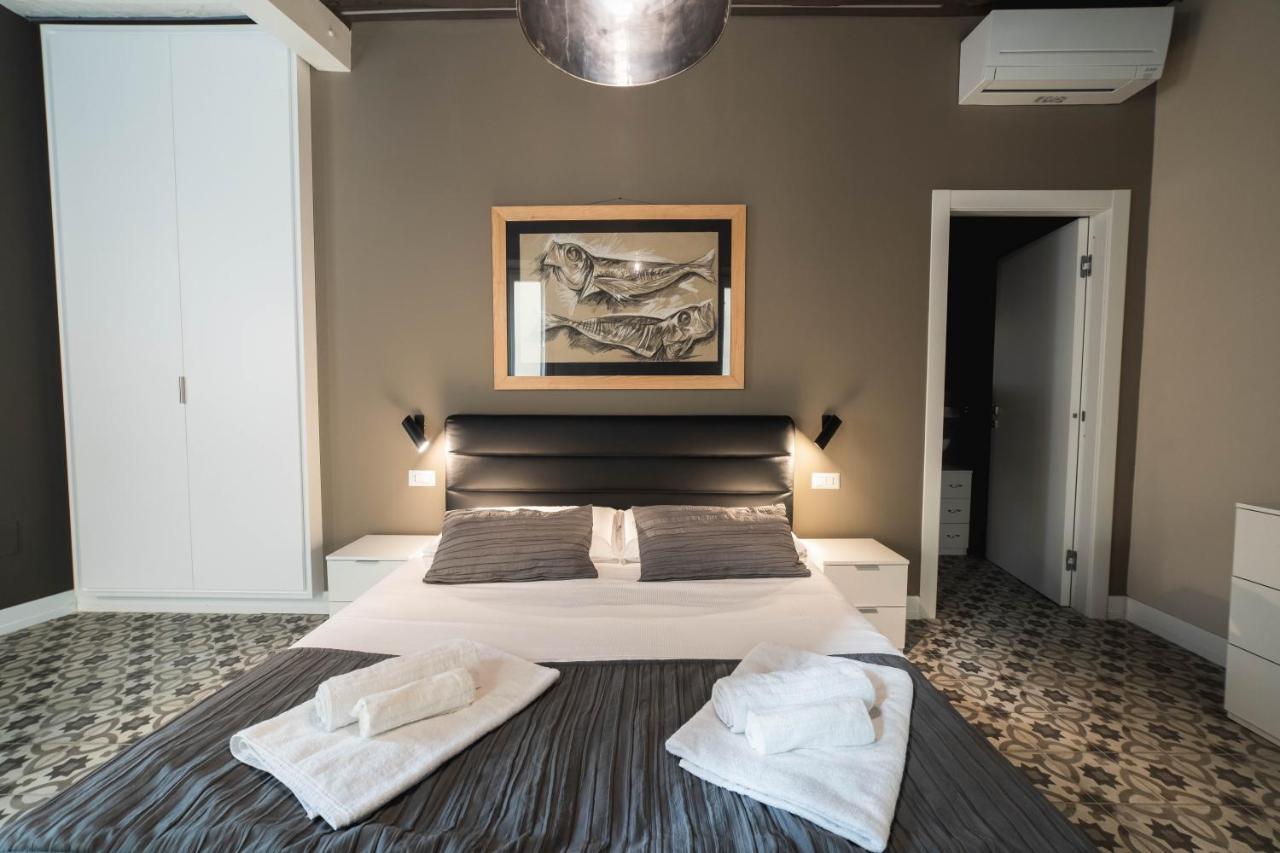 Palazzo Paladini - Luxury Suites In The Heart Of The Old Town Pizzo  Buitenkant foto