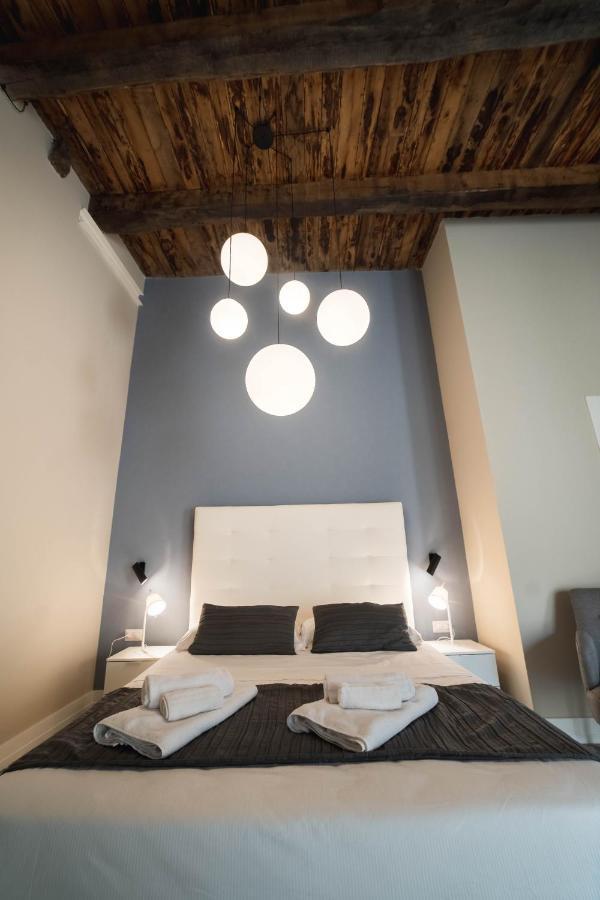 Palazzo Paladini - Luxury Suites In The Heart Of The Old Town Pizzo  Buitenkant foto